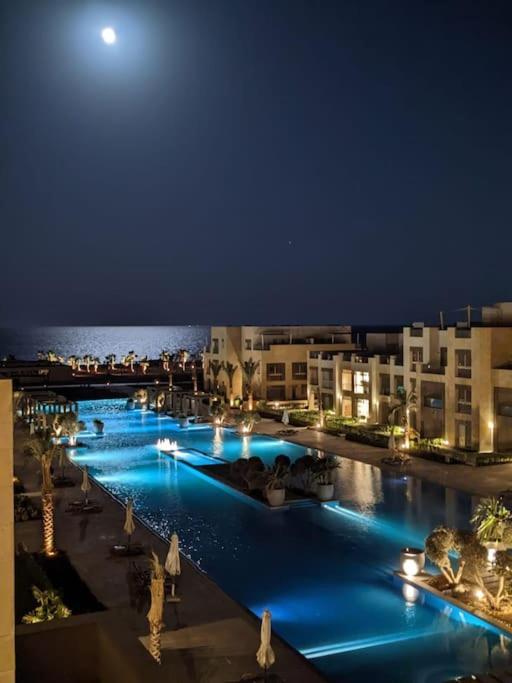 Mangroovy - 2br La Blanca Pool View