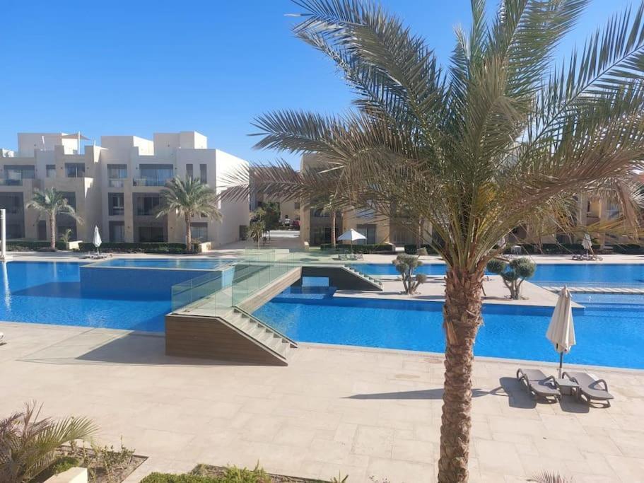 Mangroovy - 2br La Blanca Pool View Apartment *