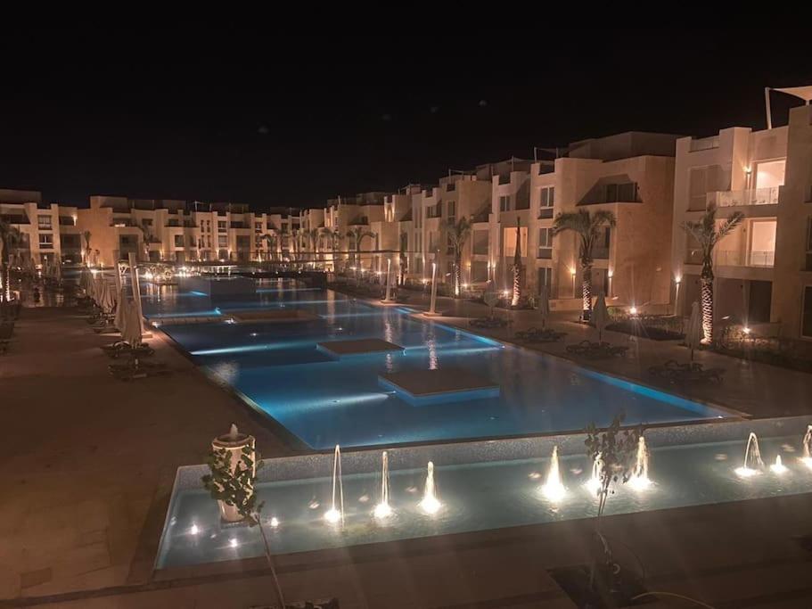 Mangroovy - 2br La Blanca Pool View Apartment *