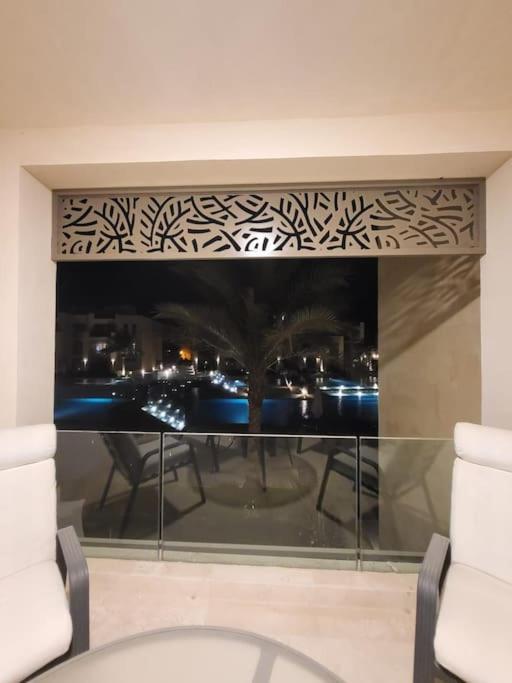 Mangroovy - 2br La Blanca Pool View Apartment *