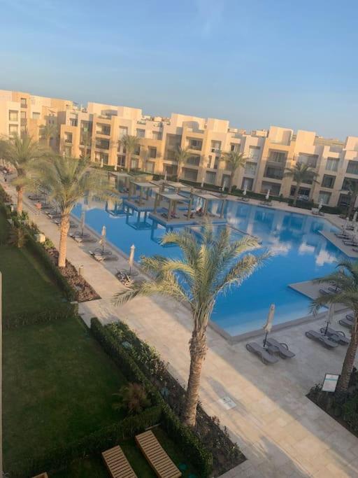 Mangroovy - 2br La Blanca Pool View Apartment *